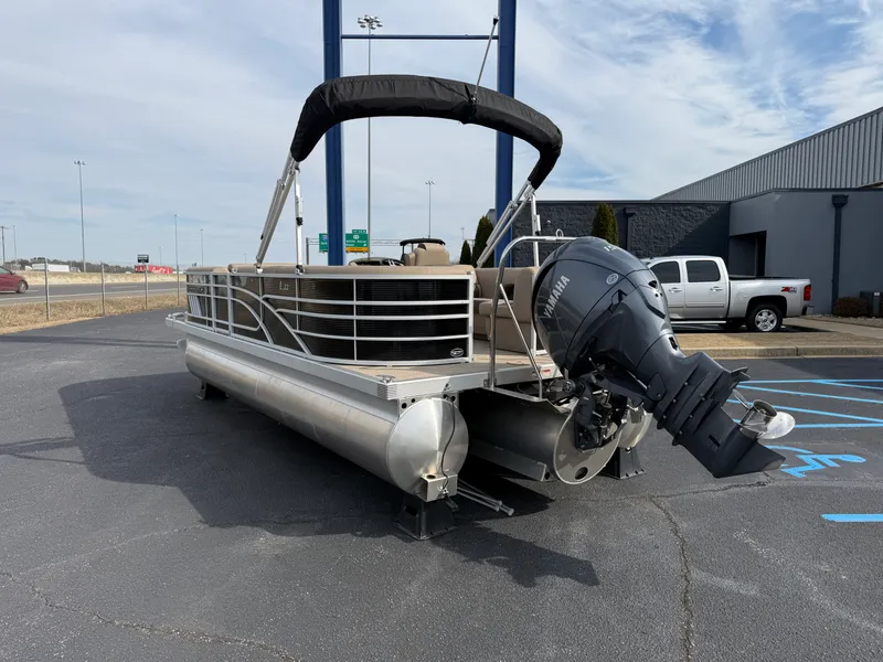 Slide: The Image of Bennington 22 L 2024 - 2