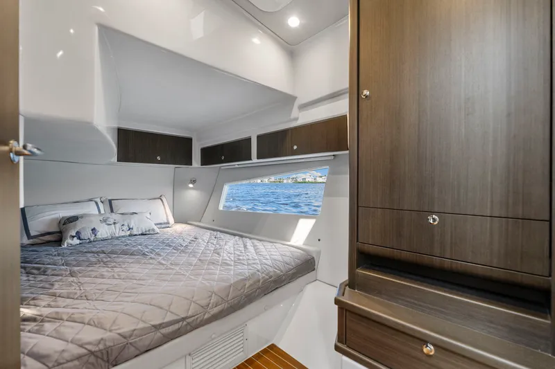 Slide: The Image of Intrepid 50 EVOLUTION 2026 - 16