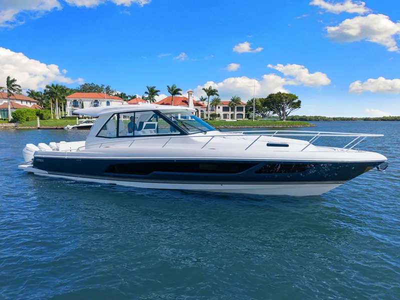 Slide: The Image of Intrepid 50 EVOLUTION 2026 - 6