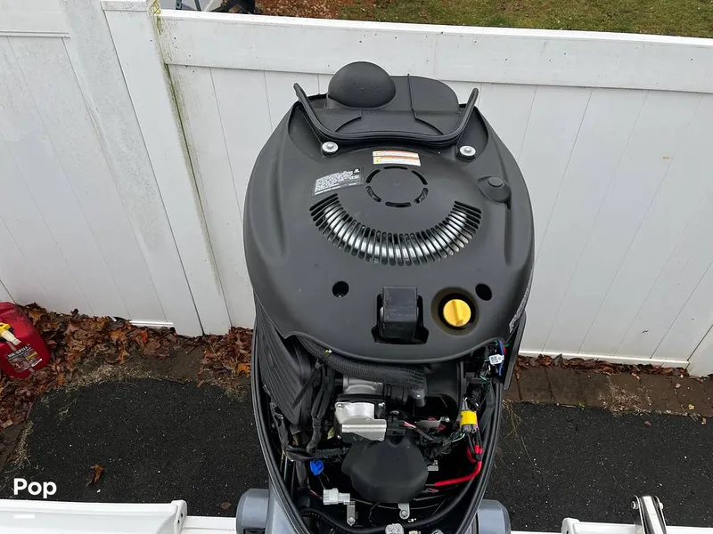 Slide: The Image of Sea Hunt Ultra 234 2024 - 16172638