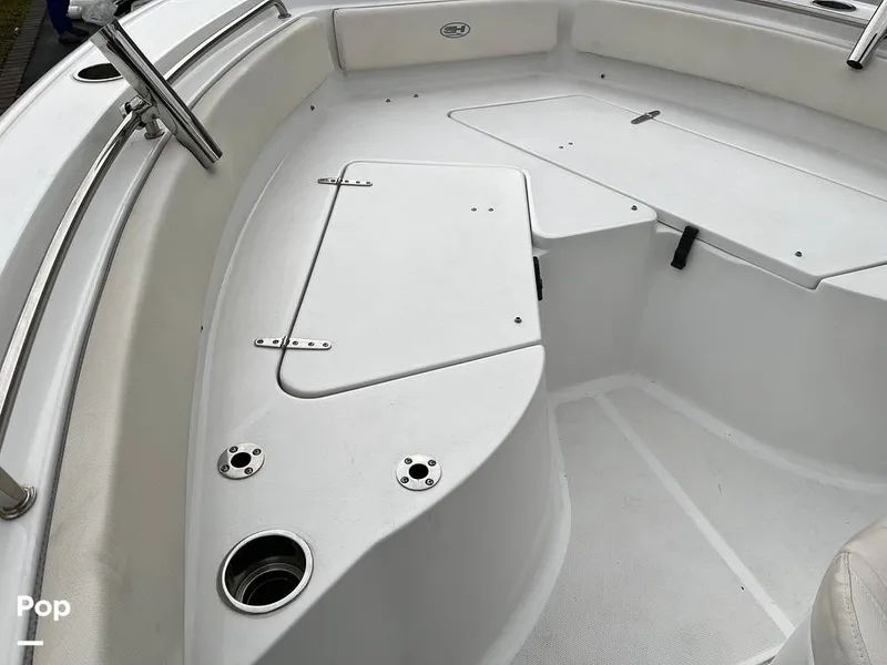 Slide: The Image of Sea Hunt Ultra 234 2024 - 16172599