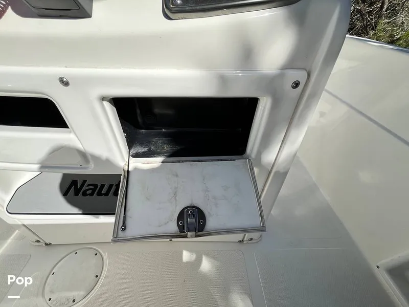 Slide: The Image of NauticStar 231 Coastal 2017 - 16011239