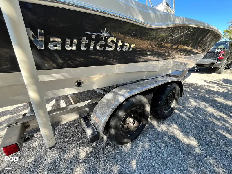Slide: The Image of NauticStar 231 Coastal 2017 - 16011166