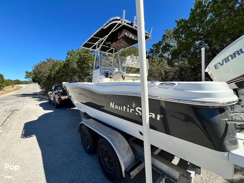 Slide: The Image of NauticStar 231 Coastal 2017 - 16011181