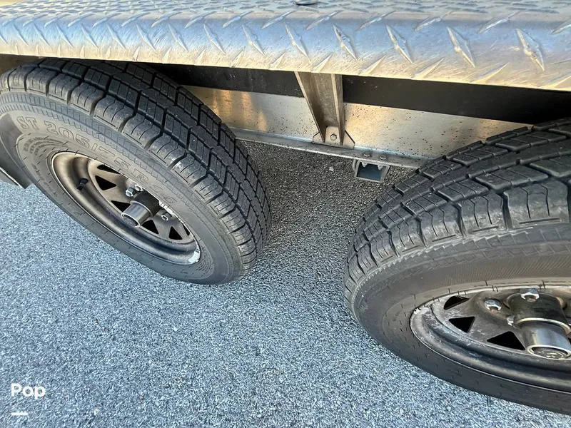 Slide: The Image of NauticStar 231 Coastal 2017 - 16011187