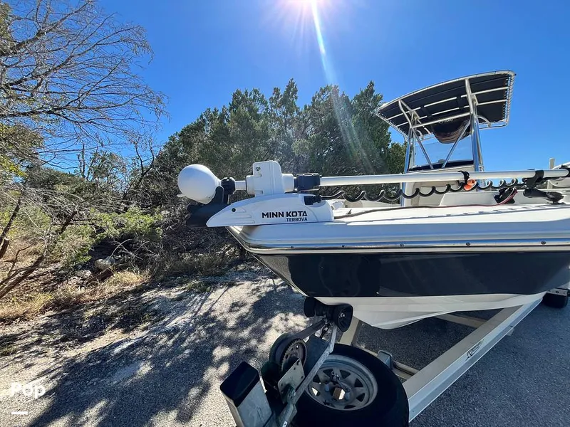 Slide: The Image of NauticStar 231 Coastal 2017 - 16011194