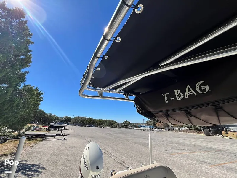 Slide: The Image of NauticStar 231 Coastal 2017 - 16011221