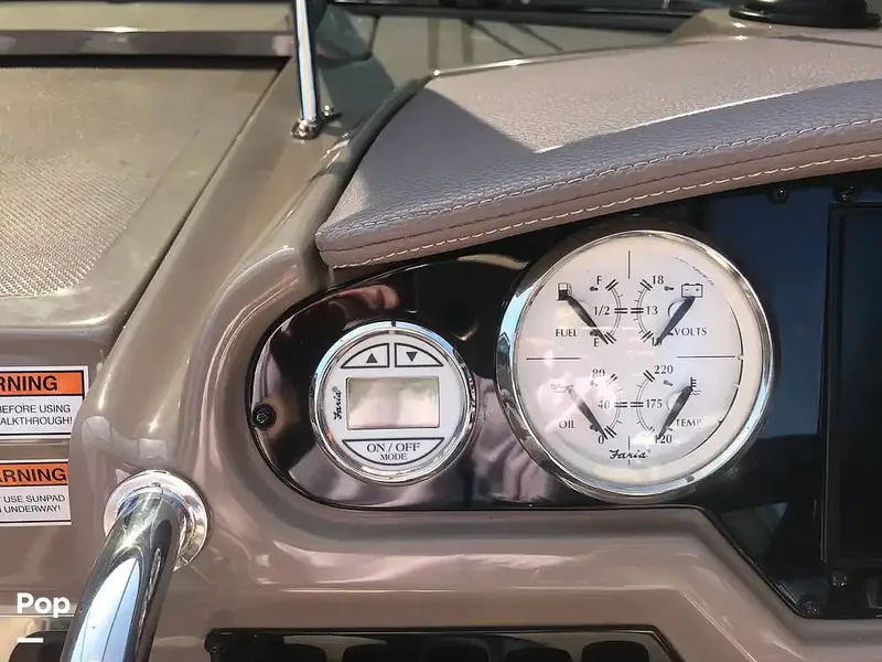 Slide: The Image of Regal 28 Express 2018 - 15977752