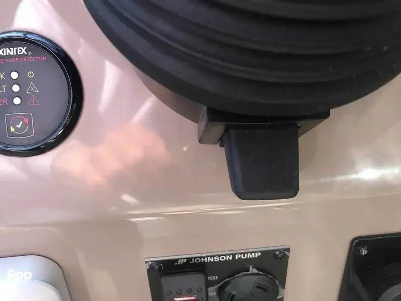 Slide: The Image of Regal 28 Express 2018 - 15977760