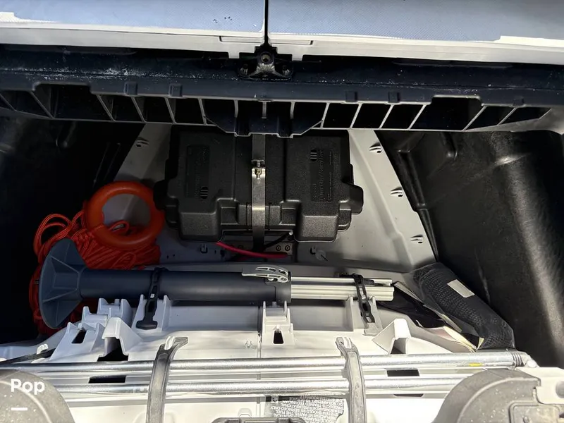 Slide: The Image of Sea-Doo Switch 18 2024 - 16035568