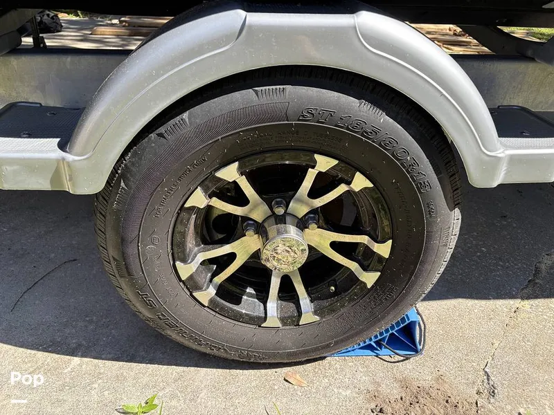 Slide: The Image of Sea-Doo Switch 18 2024 - 16035587