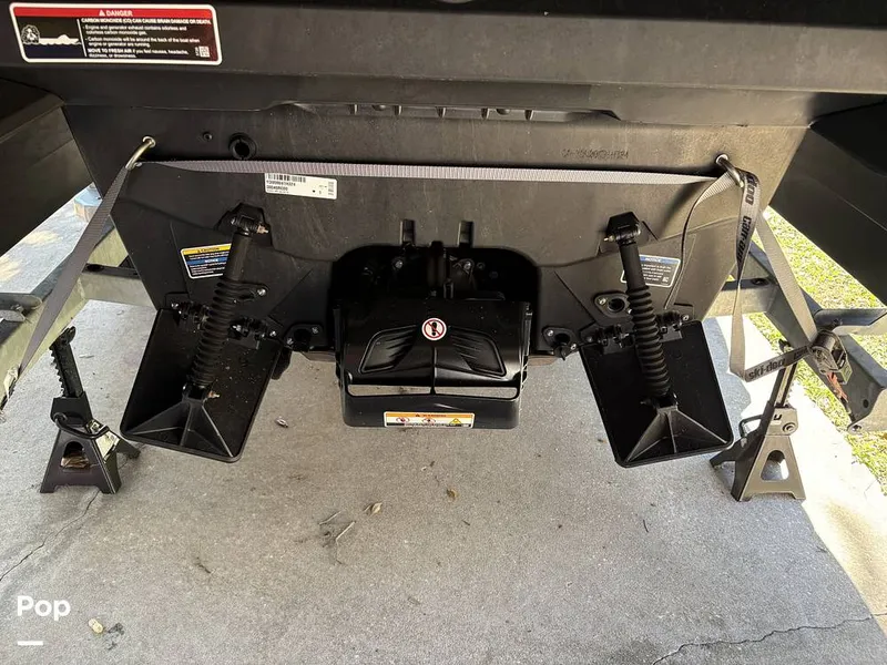 Slide: The Image of Sea-Doo Switch 18 2024 - 16035588