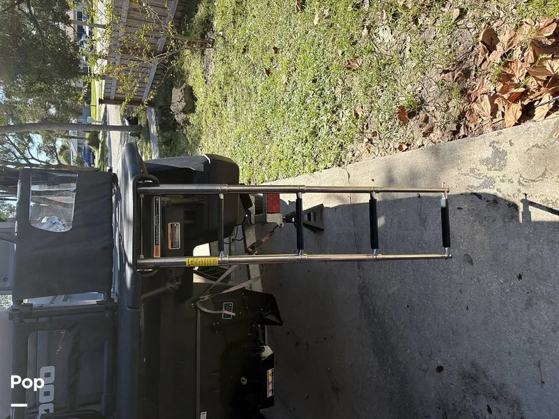 Slide: The Image of Sea-Doo Switch 18 2024 - 16035590