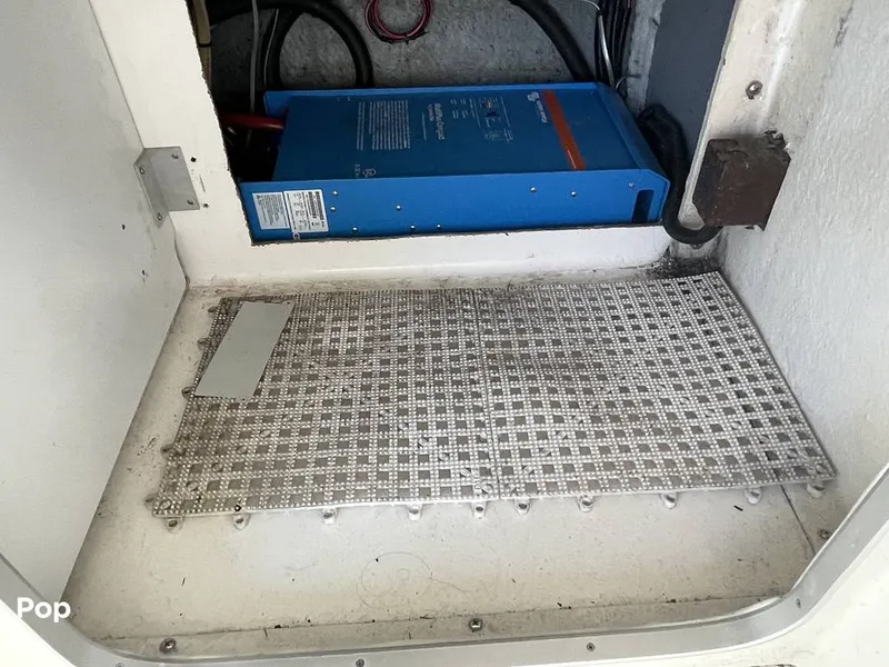 Slide: The Image of Sea Ray 330 Sundancer 1995 - 16358780