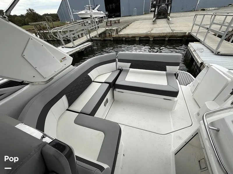 Slide: The Image of Monterey 295 SY 2020 - 15996121