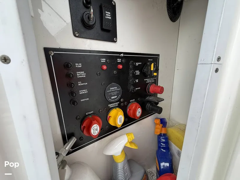 Slide: The Image of Monterey 295 SY 2020 - 15996128