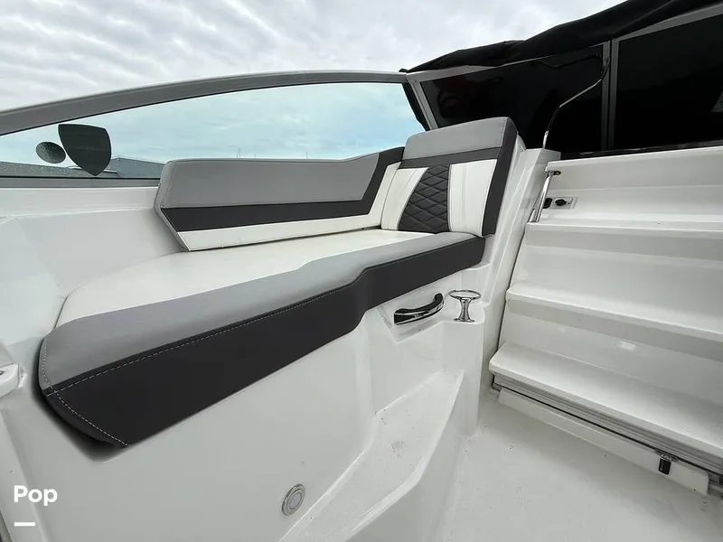 Slide: The Image of Monterey 295 SY 2020 - 15996134