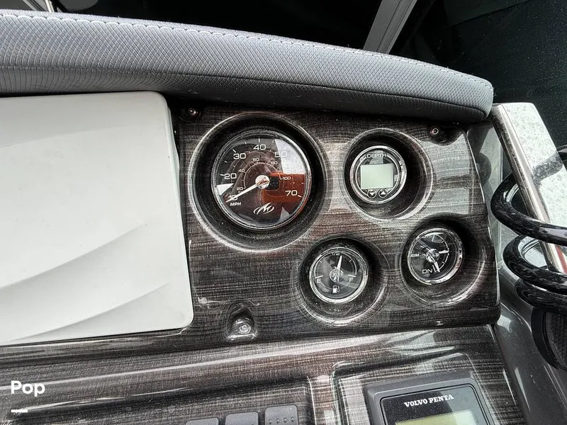 Slide: The Image of Monterey 295 SY 2020 - 15996144