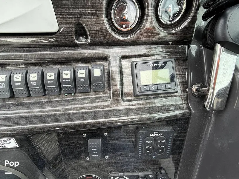 Slide: The Image of Monterey 295 SY 2020 - 15996145