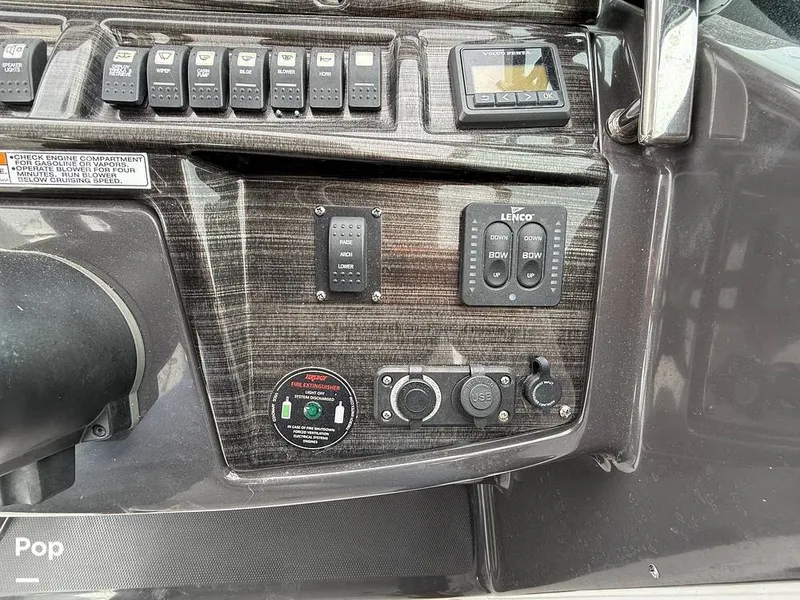 Slide: The Image of Monterey 295 SY 2020 - 15996146