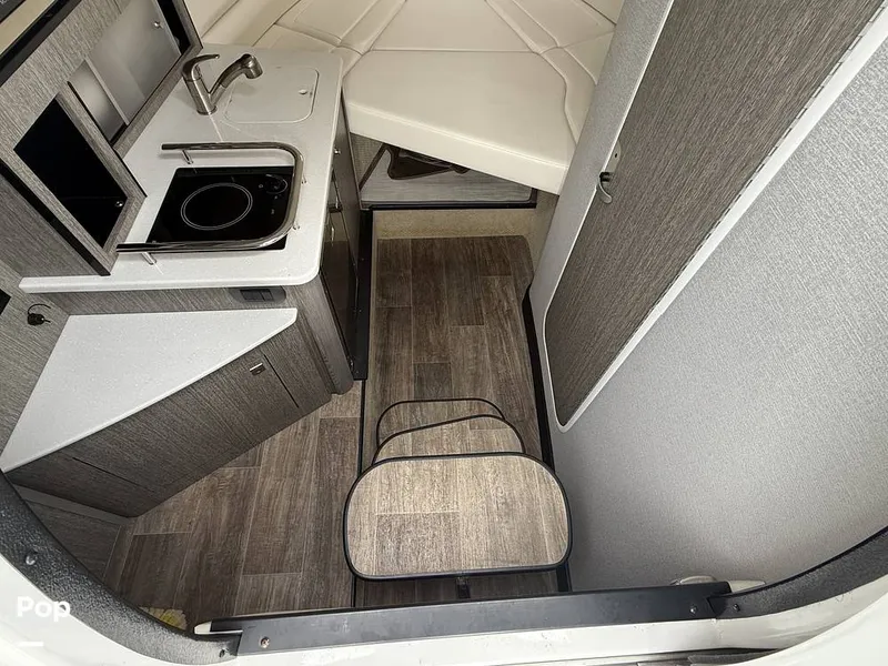 Slide: The Image of Monterey 295 SY 2020 - 15996170