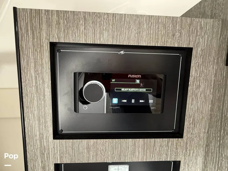 Slide: The Image of Monterey 295 SY 2020 - 15996182