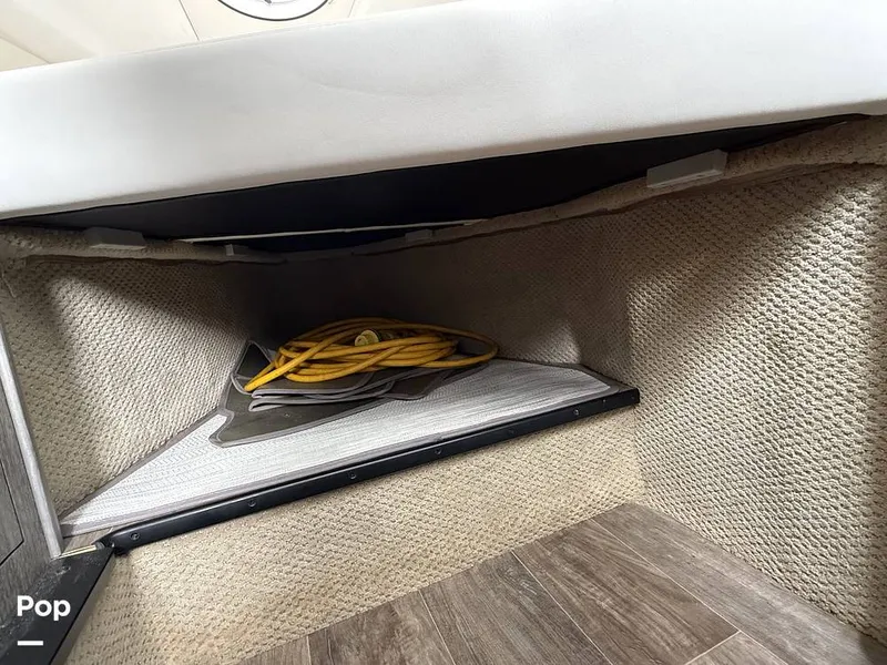 Slide: The Image of Monterey 295 SY 2020 - 15996186