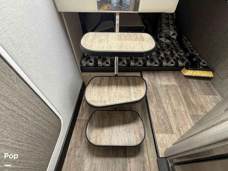 Slide: The Image of Monterey 295 SY 2020 - 15996188