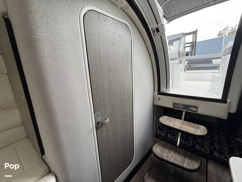 Slide: The Image of Monterey 295 SY 2020 - 15996193