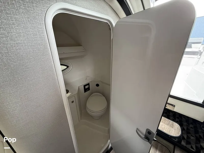 Slide: The Image of Monterey 295 SY 2020 - 15996194