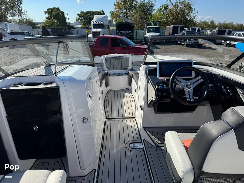 Slide: The Image of Yamaha 252S 2021 - 15997260