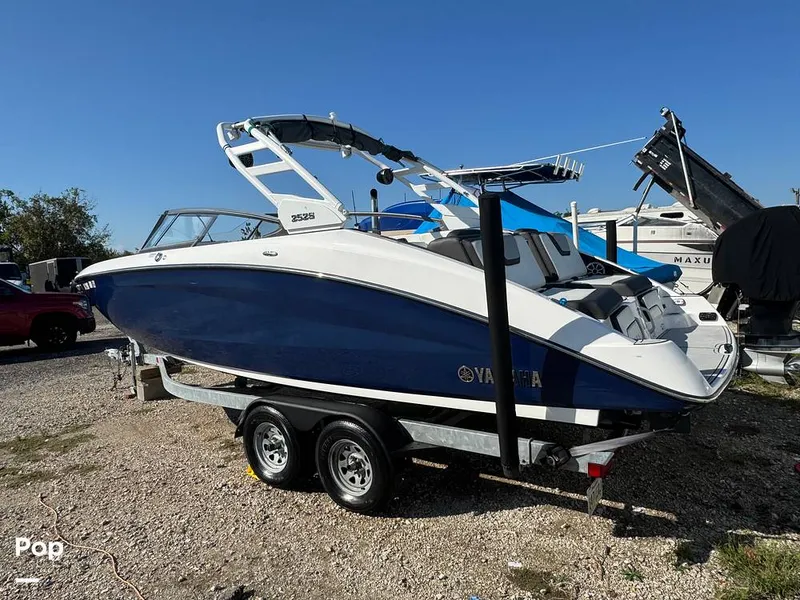 Slide: The Image of Yamaha 252S 2021 - 15997229