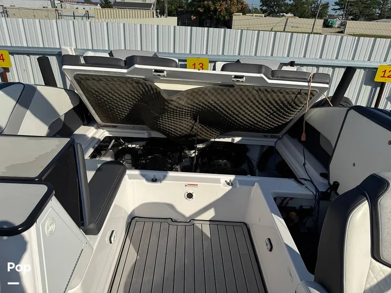 Slide: The Image of Yamaha 252S 2021 - 15997280