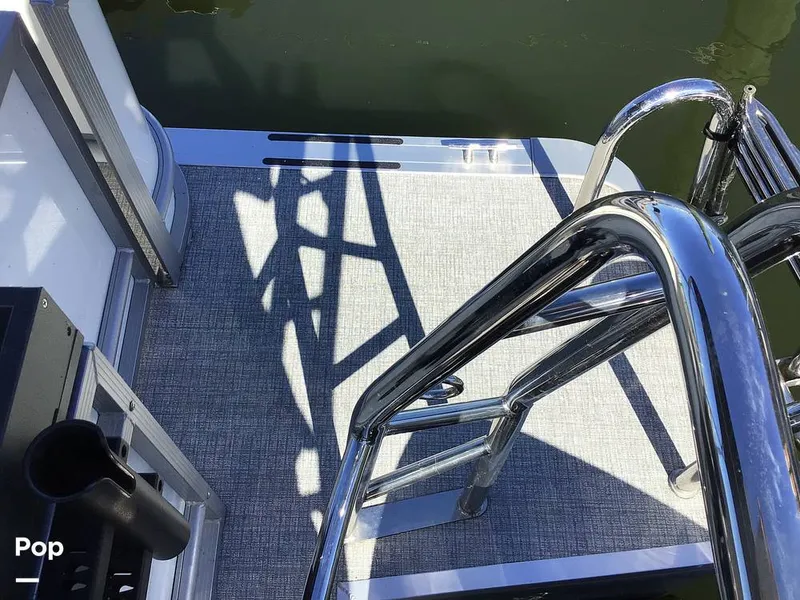 Slide: The Image of Harris HCX23 2025 - 15981767