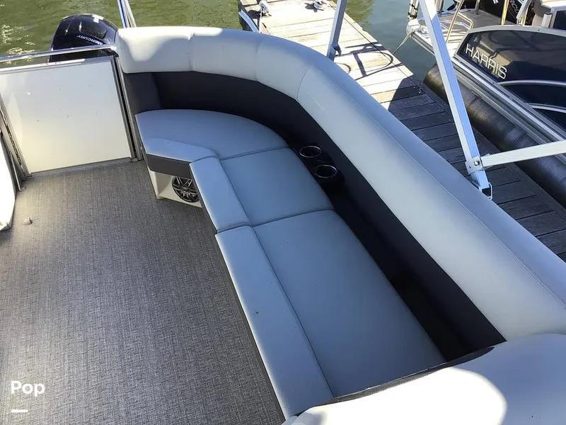 Slide: The Image of Harris HCX21 2025 - 15981565