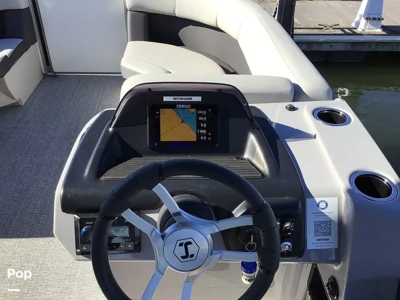 Slide: The Image of Harris HCX21 2025 - 15981587