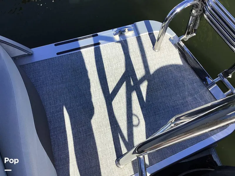 Slide: The Image of Harris HCX21 2025 - 15981555