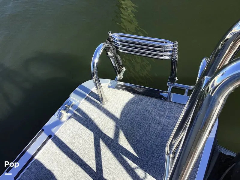 Slide: The Image of Harris HCX21 2025 - 15981556