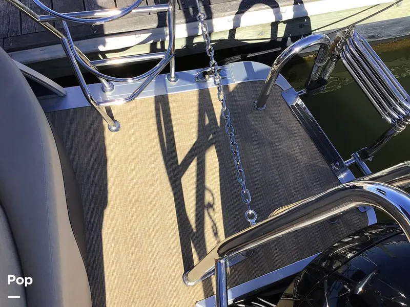 Slide: The Image of Harris HCX23 2025 - 15981517