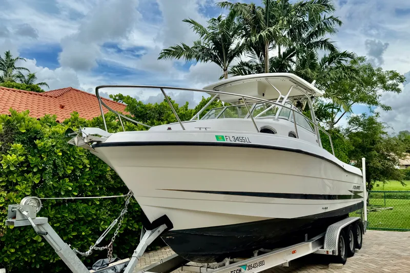 The Image of Hydra-Sports Vector 2800 WA 2001 - 0