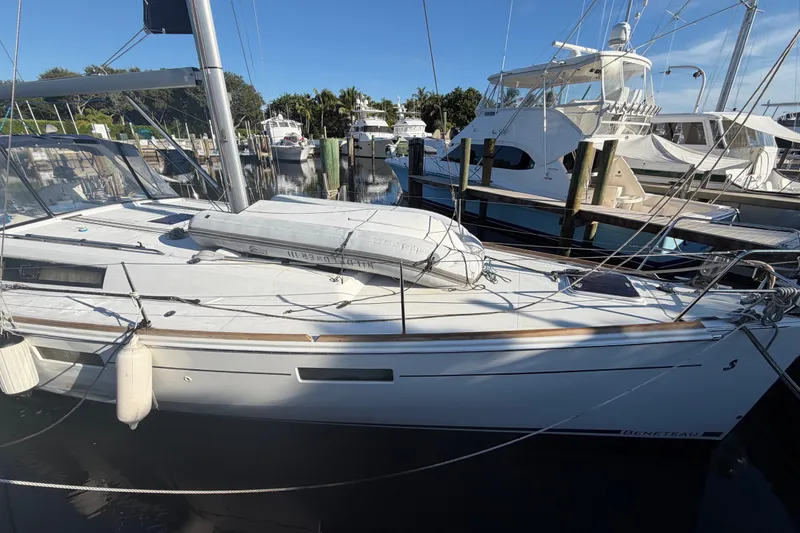 Slide: The Image of Beneteau Oceanis 45 2016 - 6