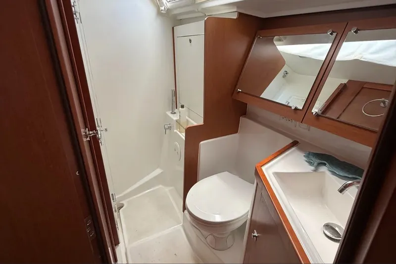 Slide: The Image of Beneteau Oceanis 45 2016 - 138