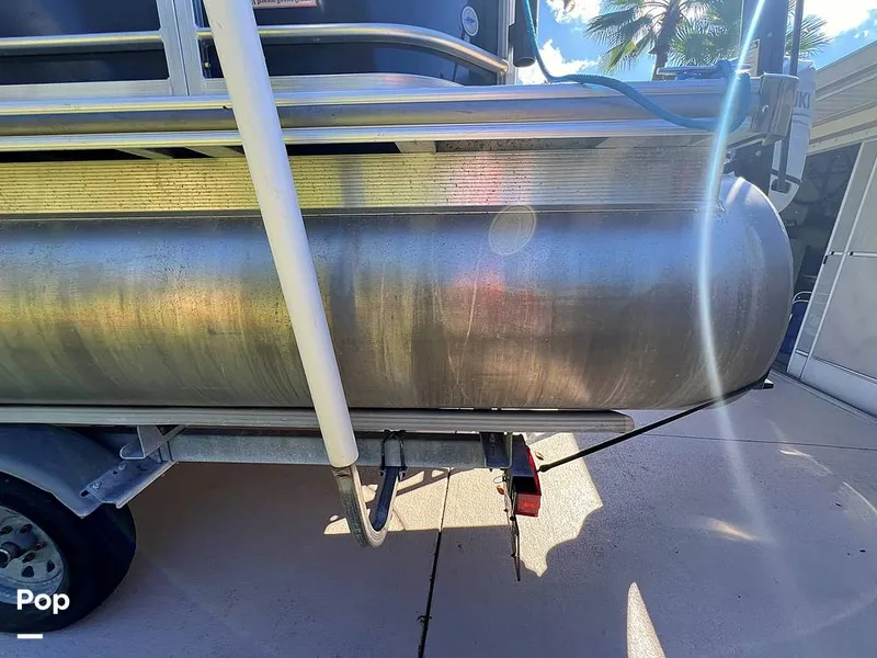 Slide: The Image of Berkshire B20F 2016 - 16005391