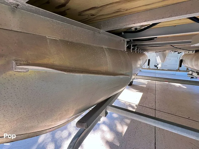 Slide: The Image of Berkshire B20F 2016 - 16005398