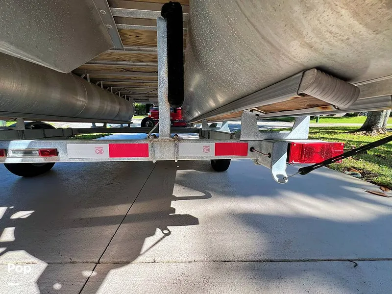 Slide: The Image of Berkshire B20F 2016 - 16005404