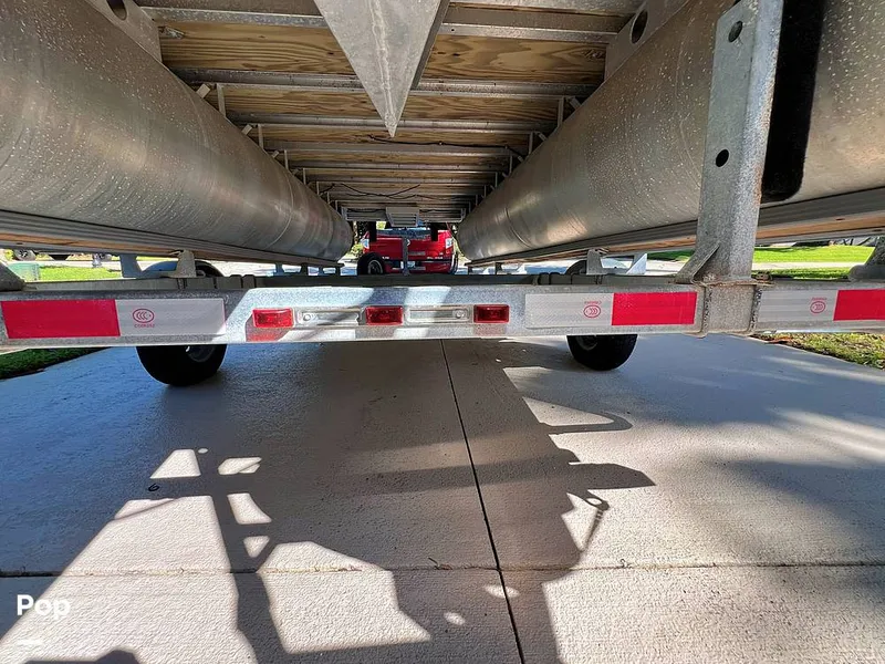 Slide: The Image of Berkshire B20F 2016 - 16005405