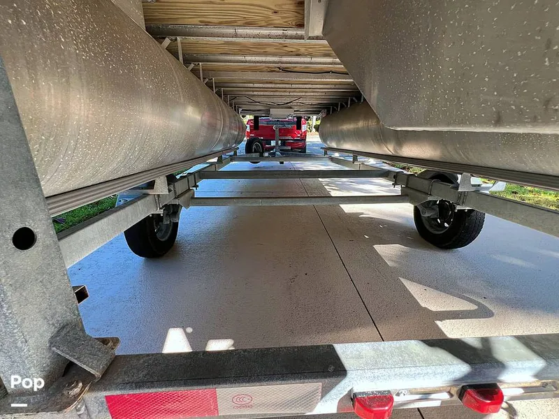 Slide: The Image of Berkshire B20F 2016 - 16005407