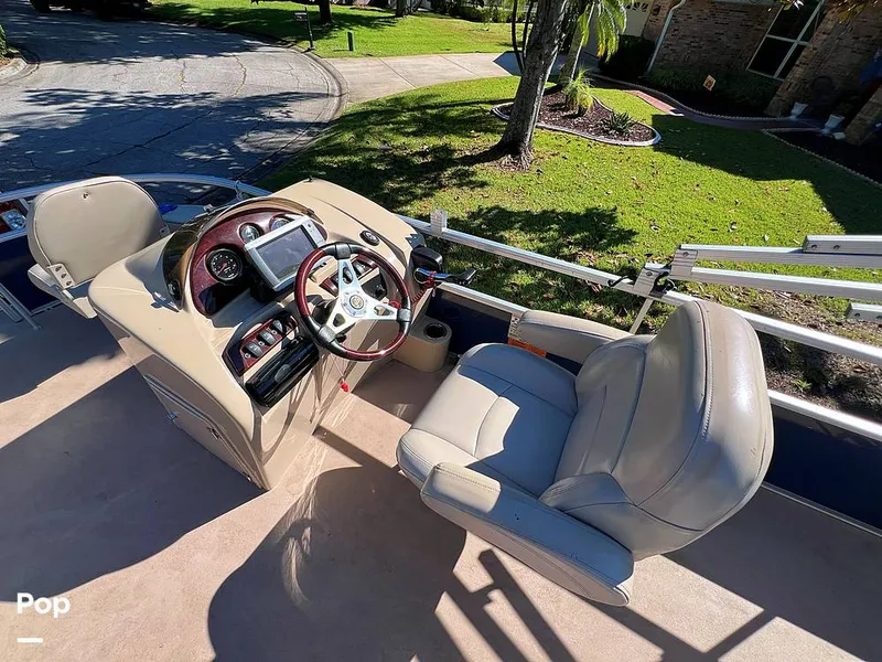 Slide: The Image of Berkshire B20F 2016 - 16005352