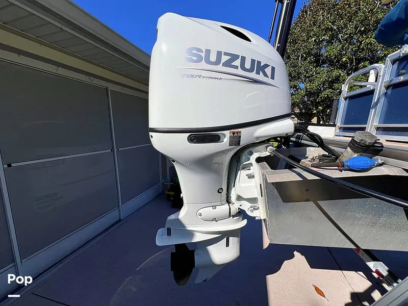 Slide: The Image of Berkshire B20F 2016 - 16005315