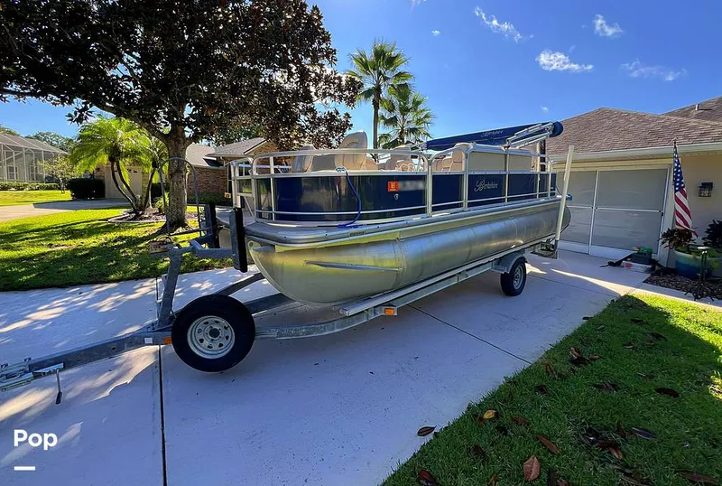 Slide: The Image of Berkshire B20F 2016 - 16005294